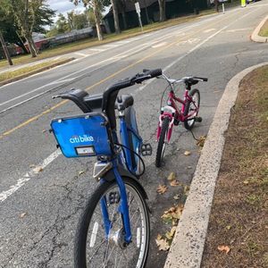 Meet your Posher, Cemia